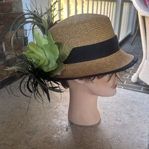 Carol Carr Palm Beach Elegant Tan Straw Hat with green black feathers big flower